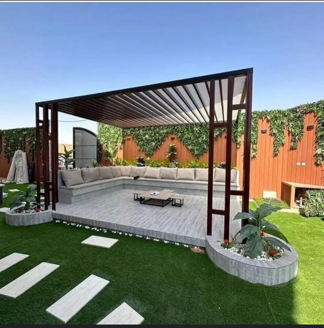 برجولة حديد بتكوين هندسي